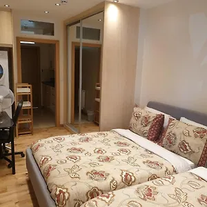  Apartment Luxury 1min Walk From Underground, With Free Parking Free Wifi United Kingdom
