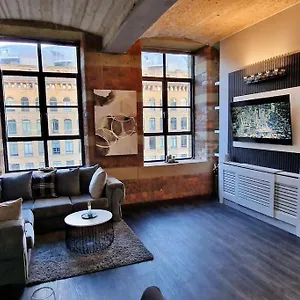  Apartment Modern 1 Bed With Secure Gated Parking United Kingdom